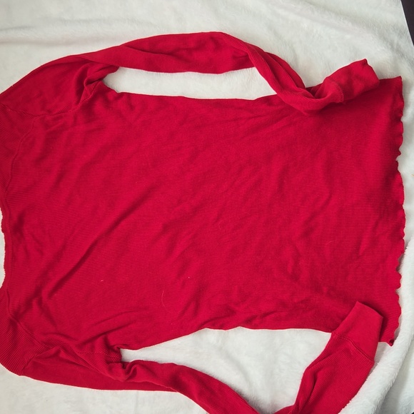 no boundaries red thermal long sleeve top size XL with heart buttons - Picture 3 of 3